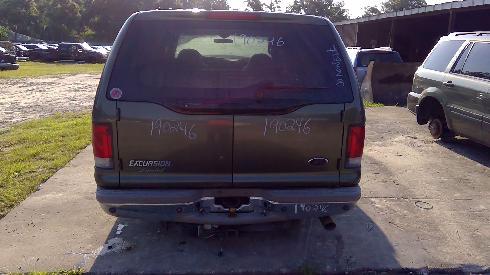 ford excursion quarter panel replacement